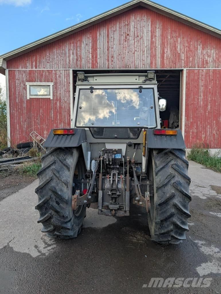 Massey Ferguson 390 Traktoriai