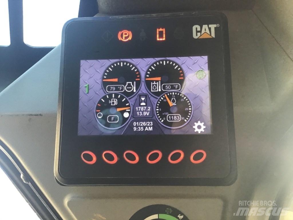 CAT 259D Krautuvai su šoniniu pasukimu