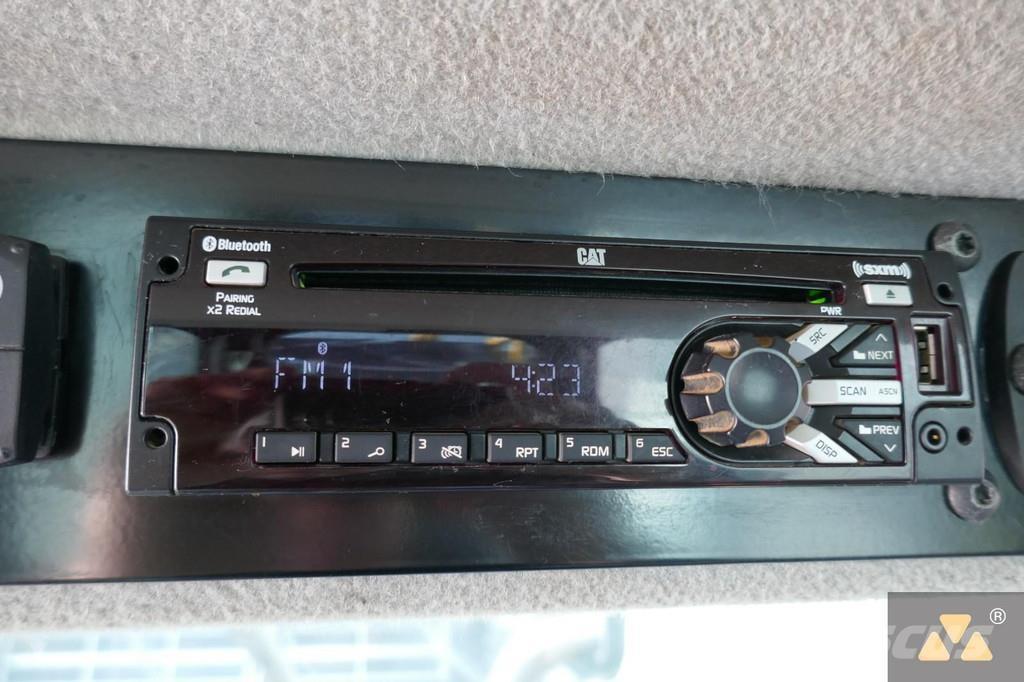 CAT 555D Skiedrovežiai