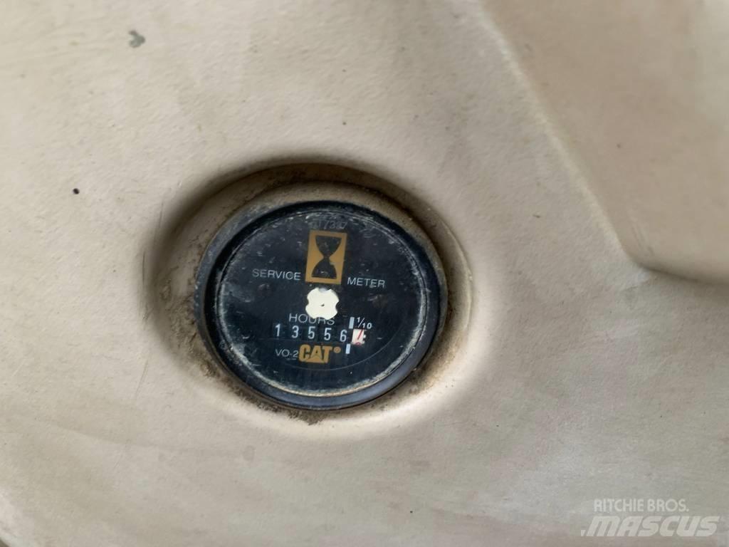 CAT 320N Vikšriniai ekskavatoriai