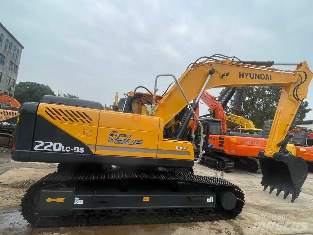 Hyundai Robex 225 Vikšriniai ekskavatoriai