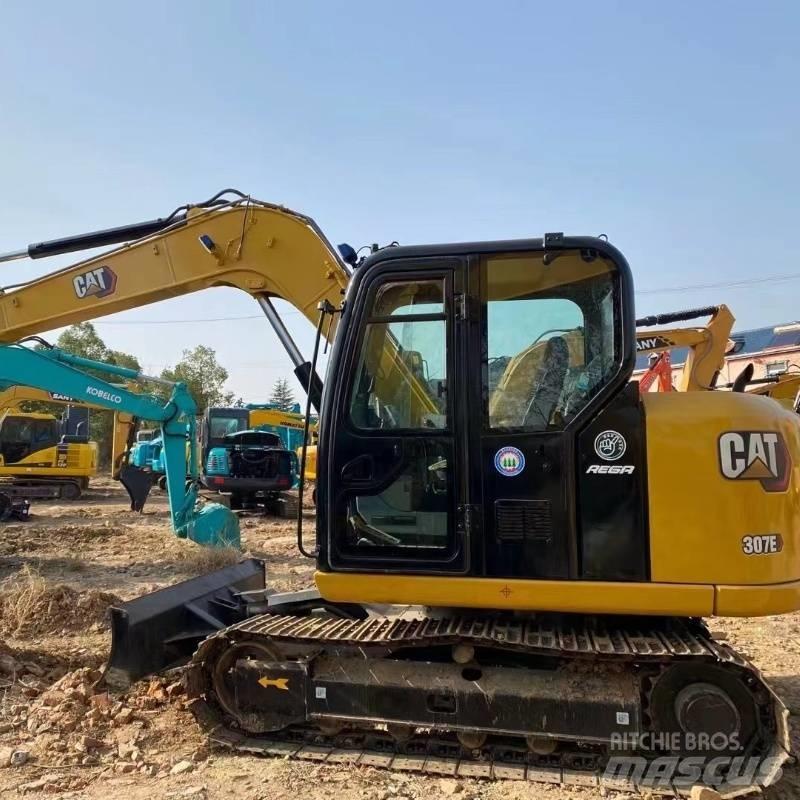 CAT 307 Vikšriniai ekskavatoriai