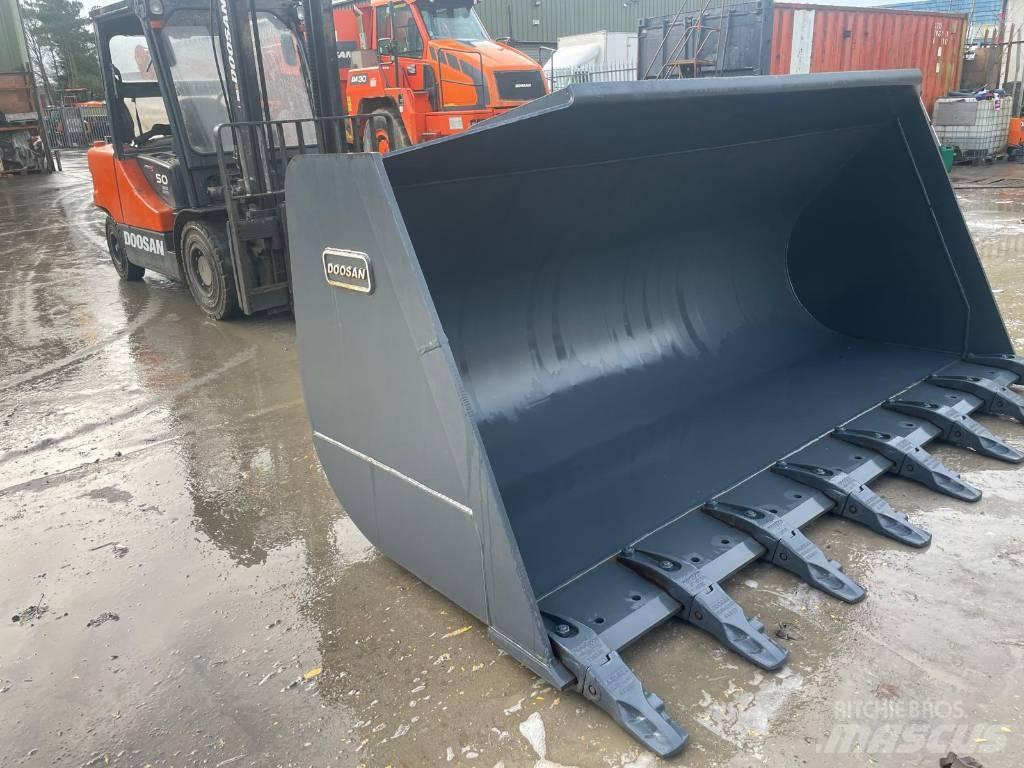 Doosan DL 420-3 Kaušai