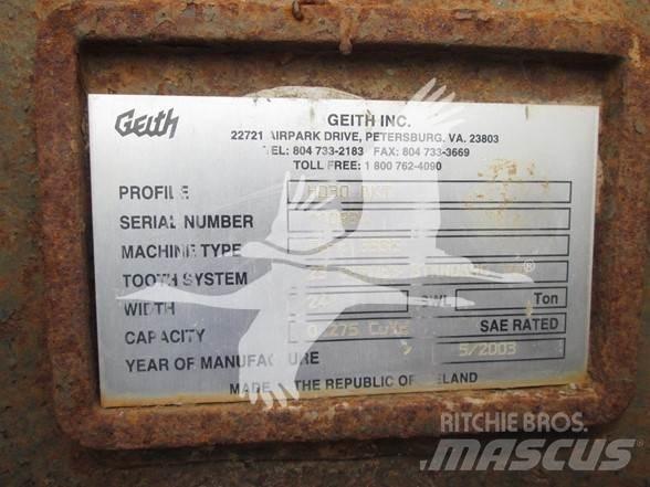 Geith 555E Kaušai