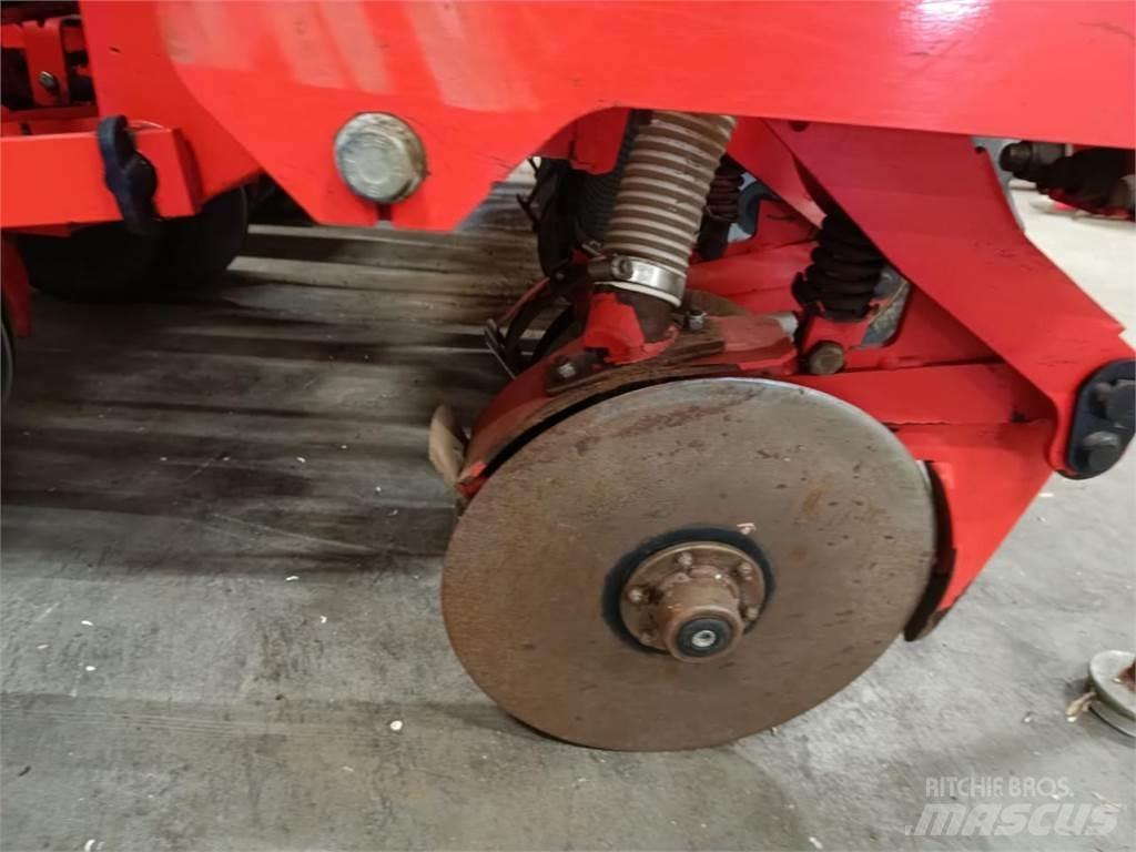 Kuhn Maxima 2TS Tiksli sėjimo technika