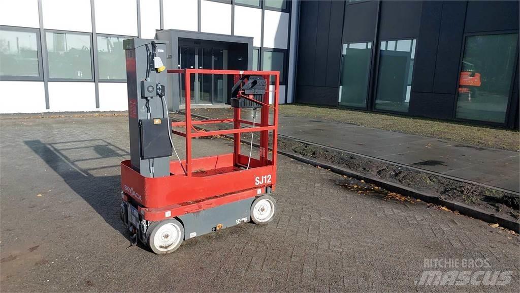 SkyJack SJ12 Kiti keltuvai ir platformos
