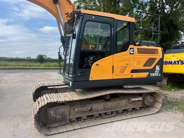 Hyundai HX 140 L Vikšriniai ekskavatoriai