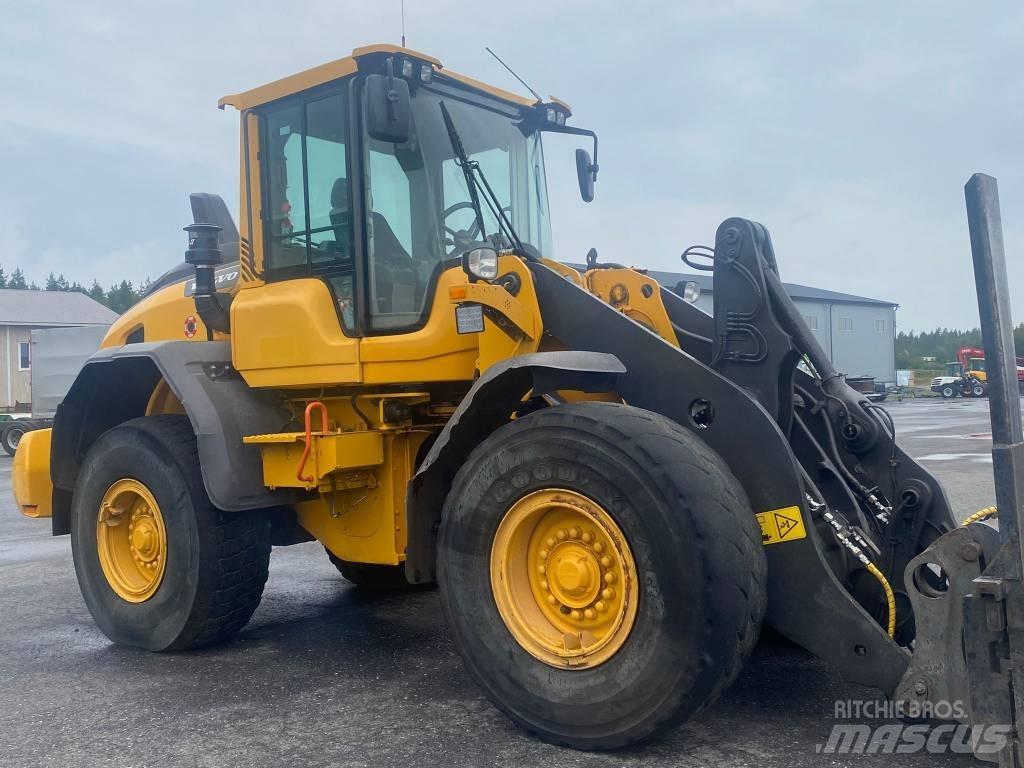 Volvo L 90 H Naudoti ratiniai krautuvai