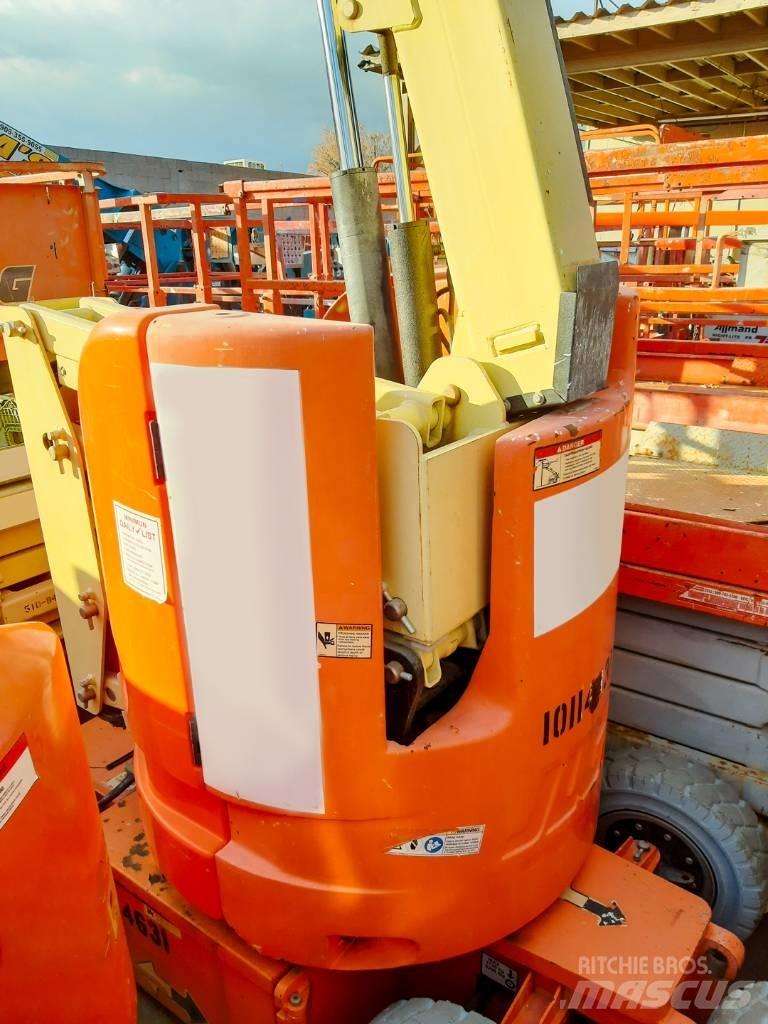JLG E 300 AJP Alkūniniai keltuvai