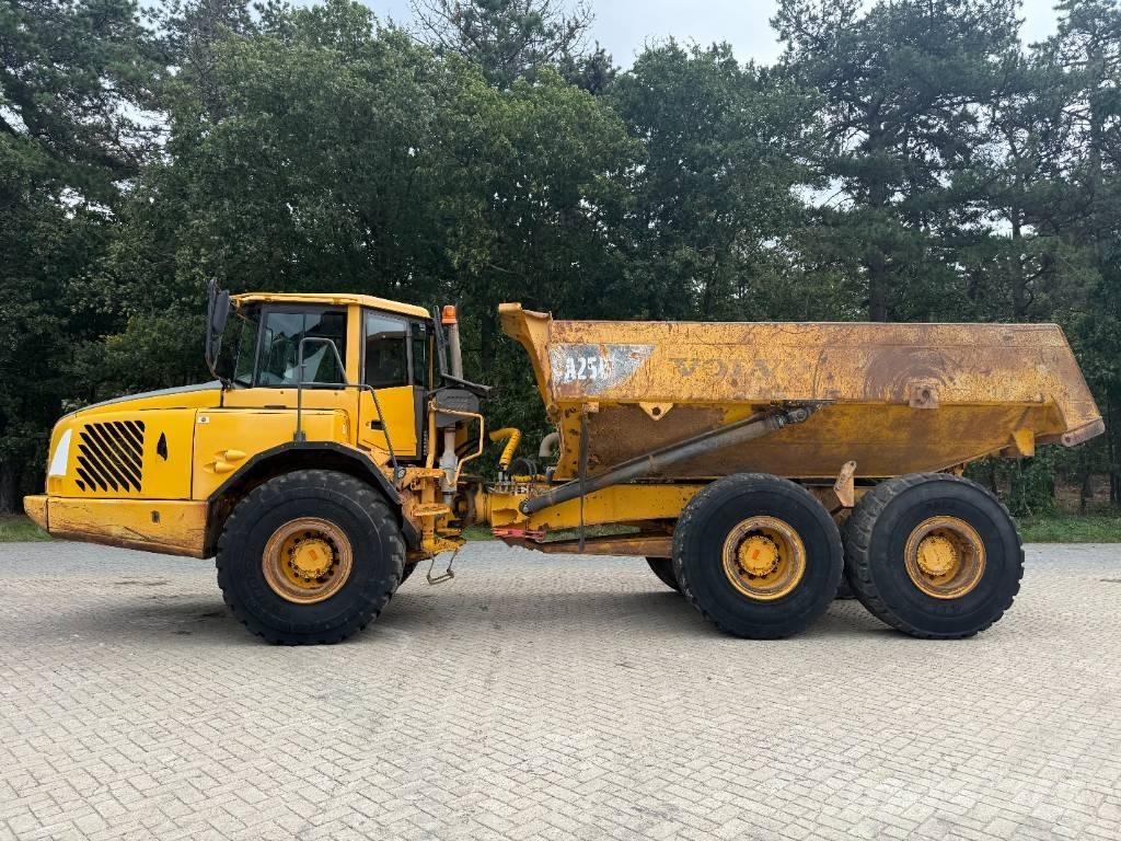 Volvo A 25 D Karjeriniai savivarčiai