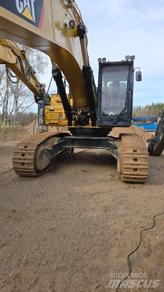 CAT 352 F Vikšriniai ekskavatoriai
