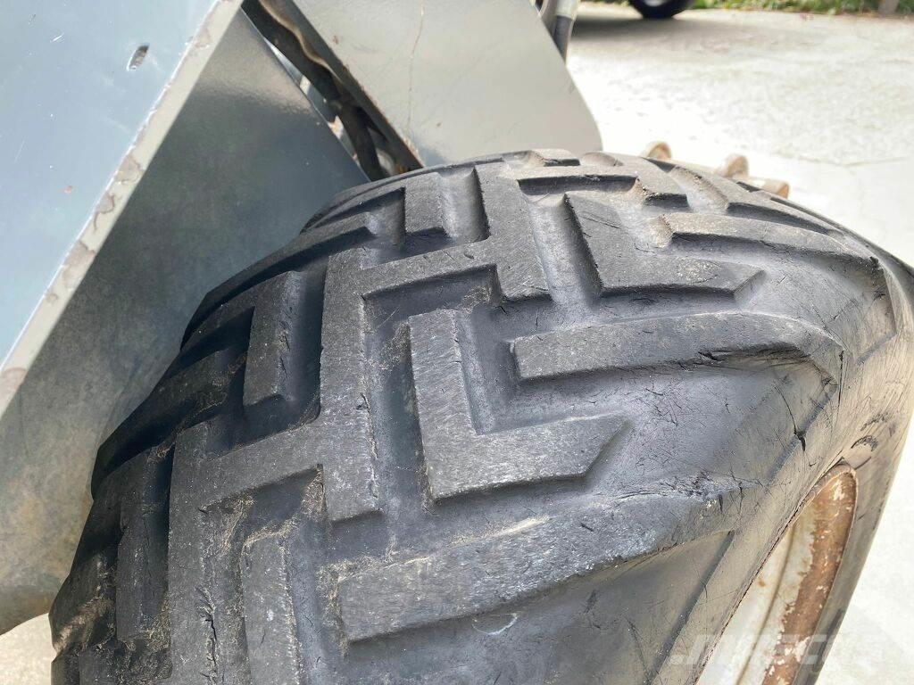 GiANT 332swt Naudoti ratiniai krautuvai