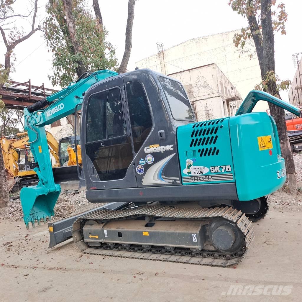 Kobelco SK75 Vidutinės galios ekskavatoriai 7-12 t