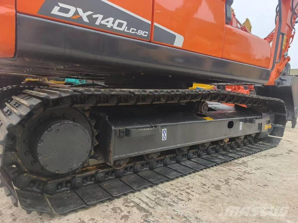 Doosan DX 140 Vikšriniai ekskavatoriai