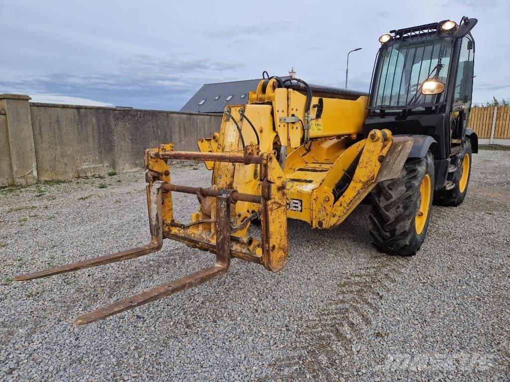 JCB 535-140 Teleskopiniai krautuvai