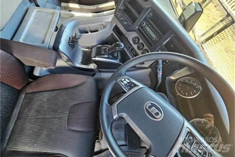 UD TRUCKS QUON Kita