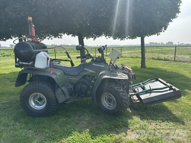 Kawasaki KLF 300 Visureigiai