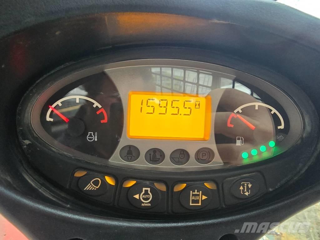 Bobcat T 770 Krautuvai su šoniniu pasukimu