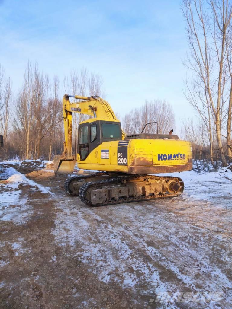 Komatsu PC 200-7 Vikšriniai ekskavatoriai
