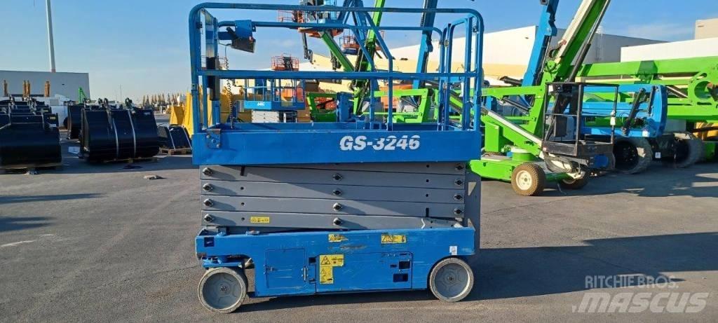 GENIE GS3246 Žirkliniai keltuvai