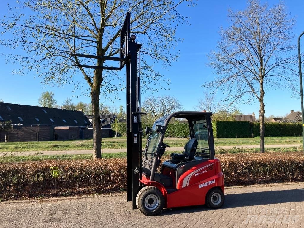 Manitou ME 425 Elektriniai šakiniai krautuvai