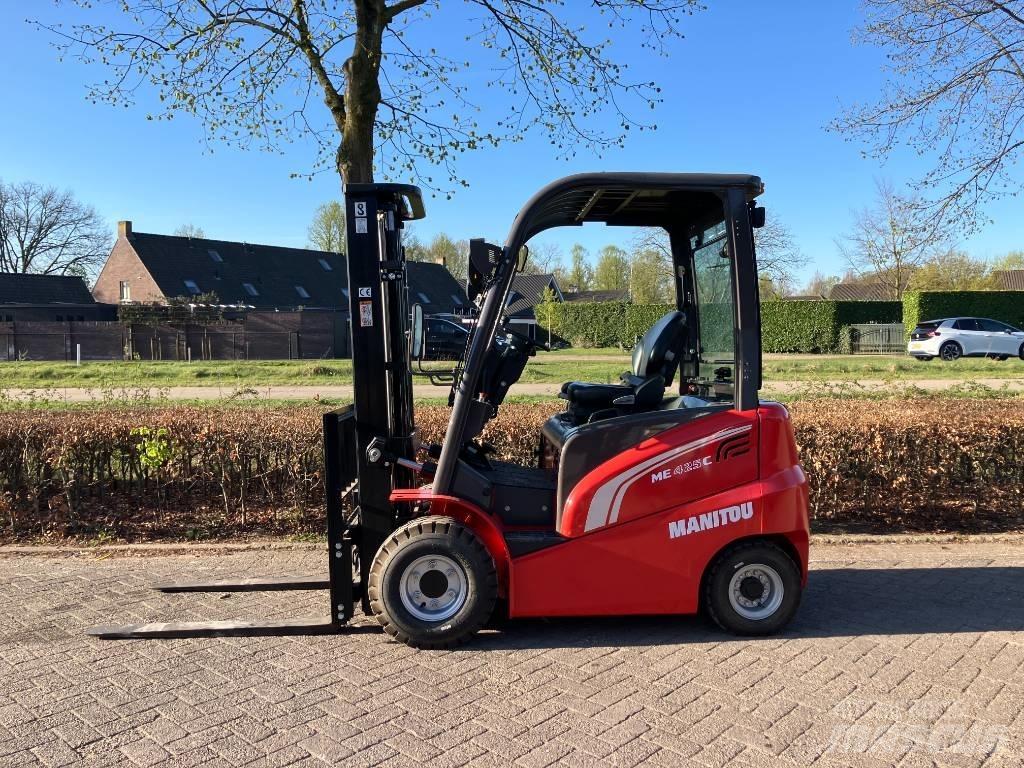 Manitou ME 425 Elektriniai šakiniai krautuvai