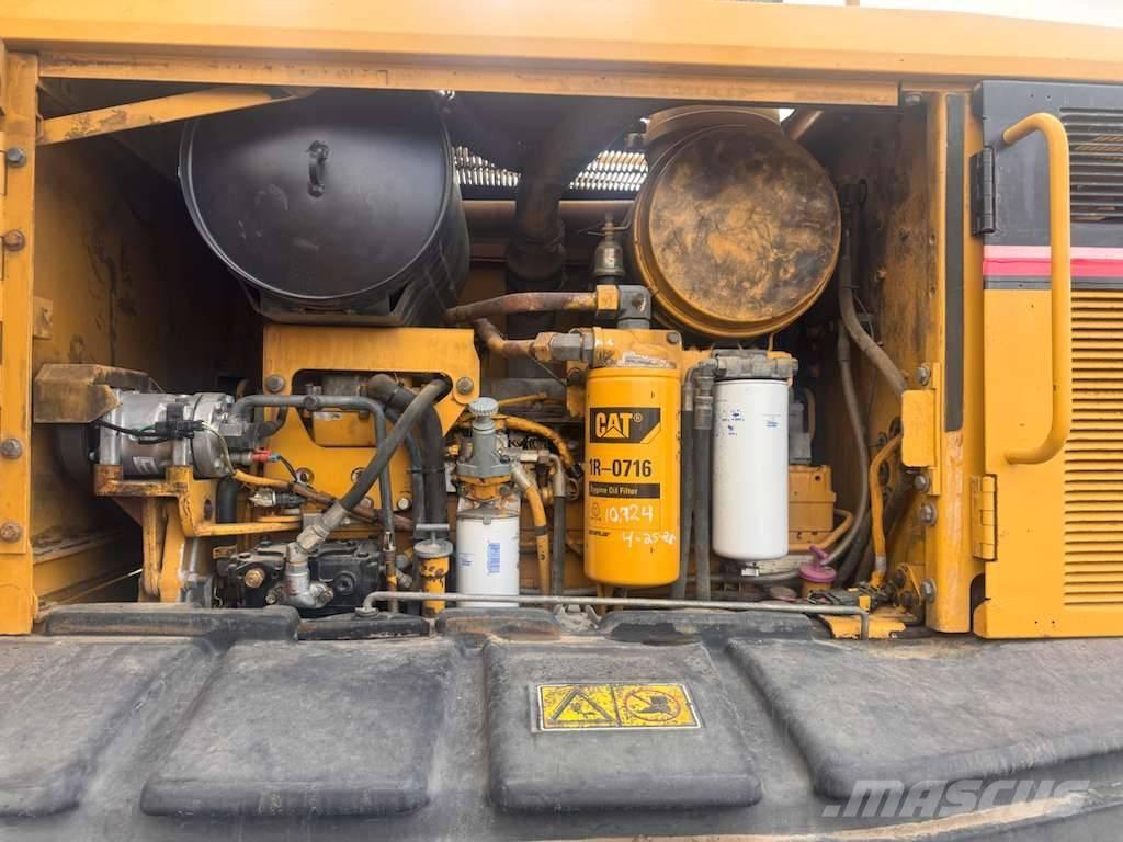 CAT 140 H Greideriai