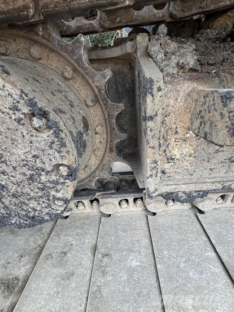 Hitachi ZX 135 US-6 Vikšriniai ekskavatoriai