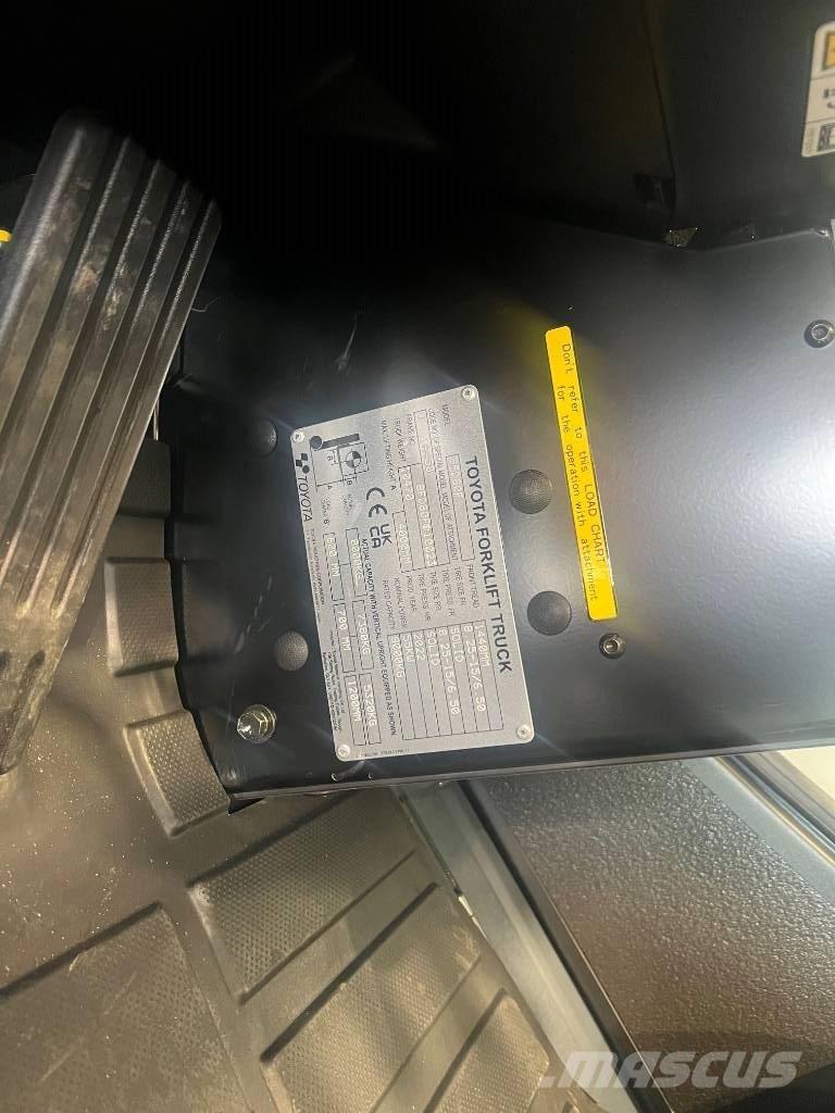 Toyota 8 FD 80 F Dyzeliniai krautuvai