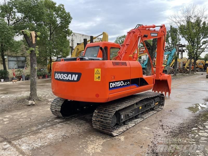 Doosan DX150 Vikšriniai ekskavatoriai