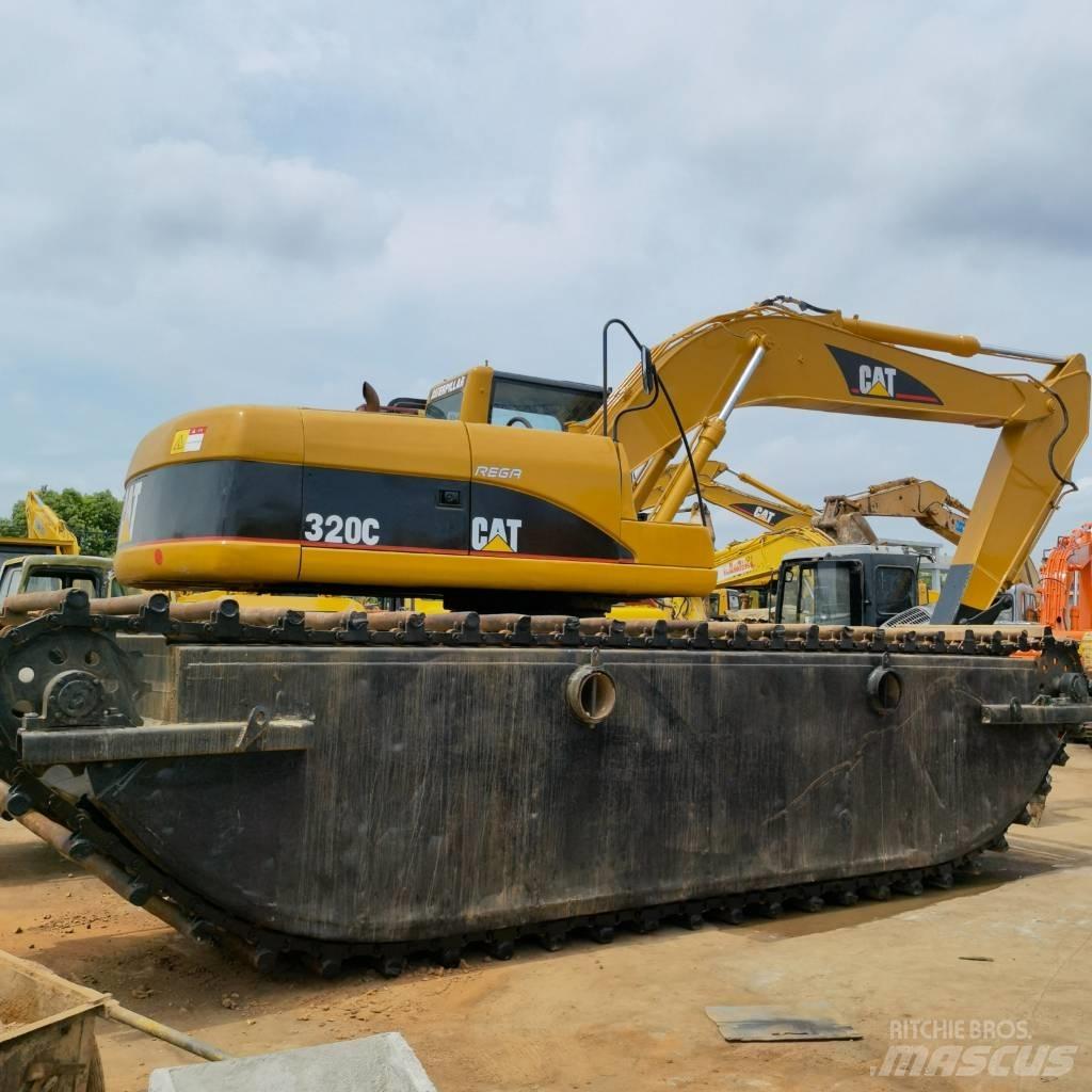 CAT 320 C Amfibiniai ekskavatoriai