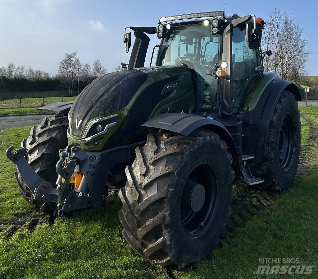 Valtra T235 Traktoriai