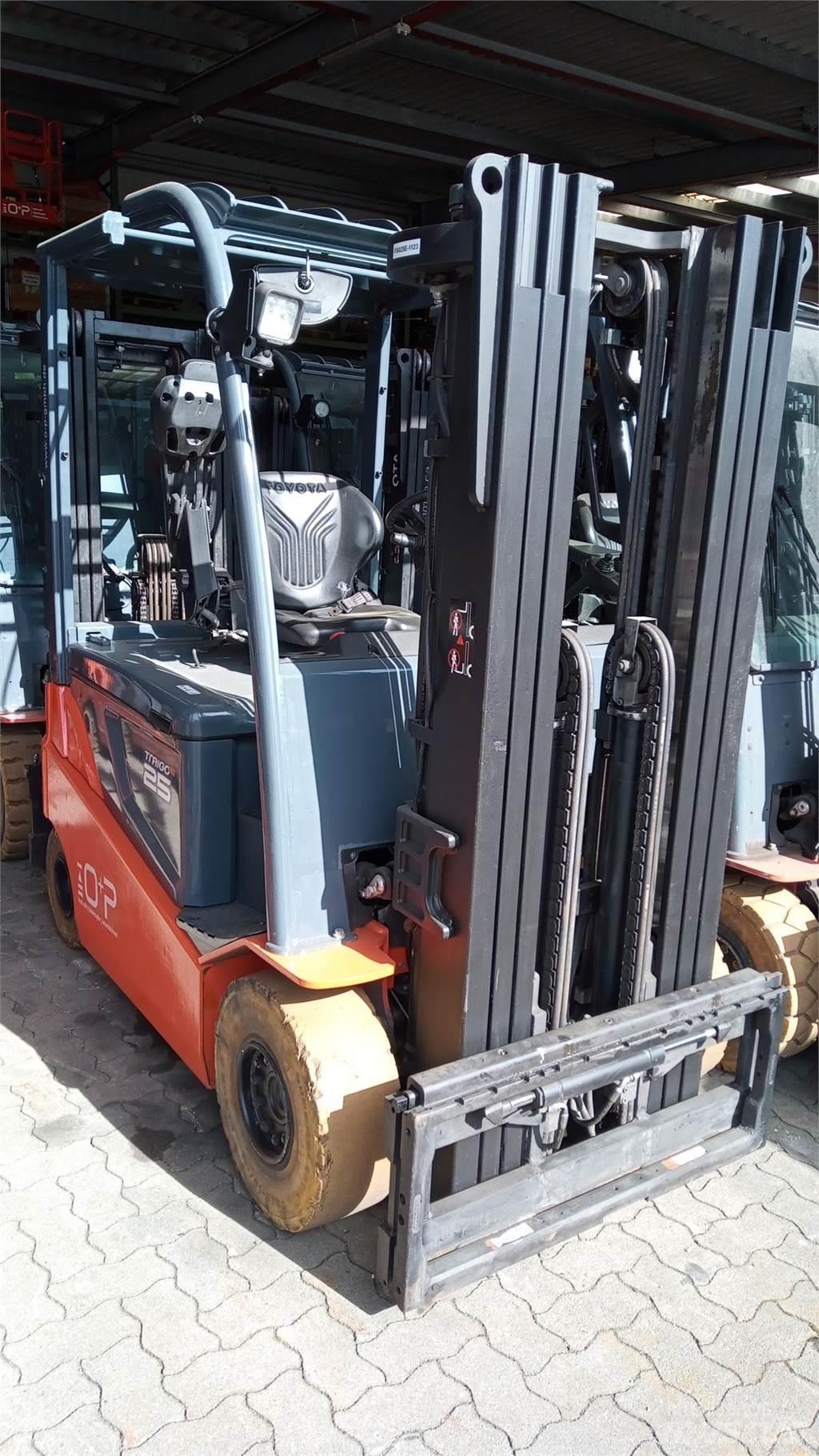 Toyota 8FBMKT25 Elektriniai šakiniai krautuvai