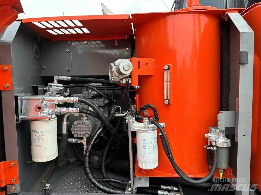 Hitachi ZX 120 Vikšriniai ekskavatoriai