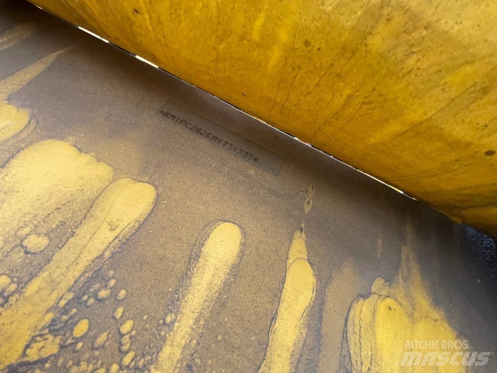 Komatsu PC210-10MO Vikšriniai ekskavatoriai