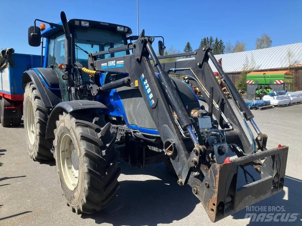 Valtra T 151 Traktoriai