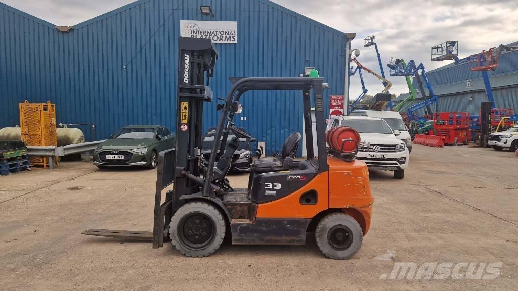 Doosan G 33 P-5 LPG (dujiniai) krautuvai