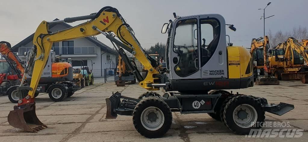 Wacker EW100 Ratiniai ekskavatoriai