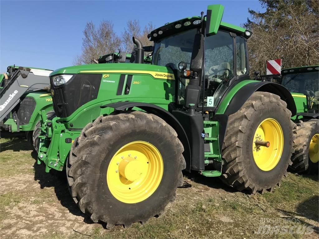 John Deere 6R 250 Traktoriai