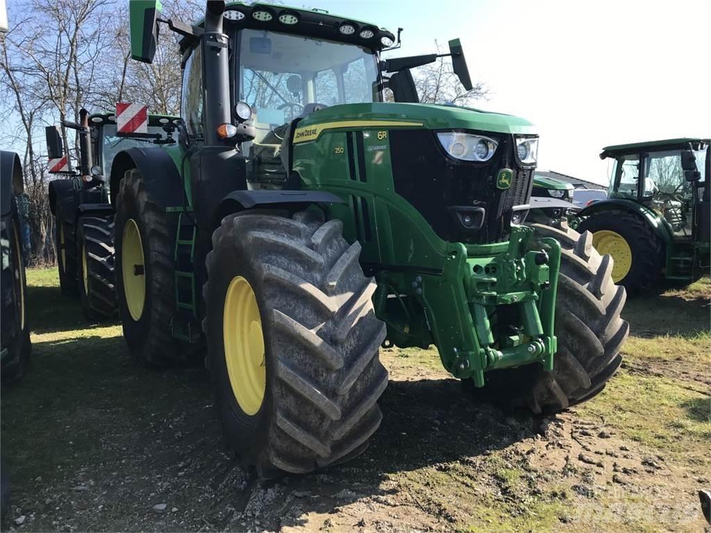 John Deere 6R 250 Traktoriai