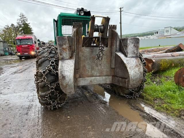 Timberjack 240C Skiedrovežiai
