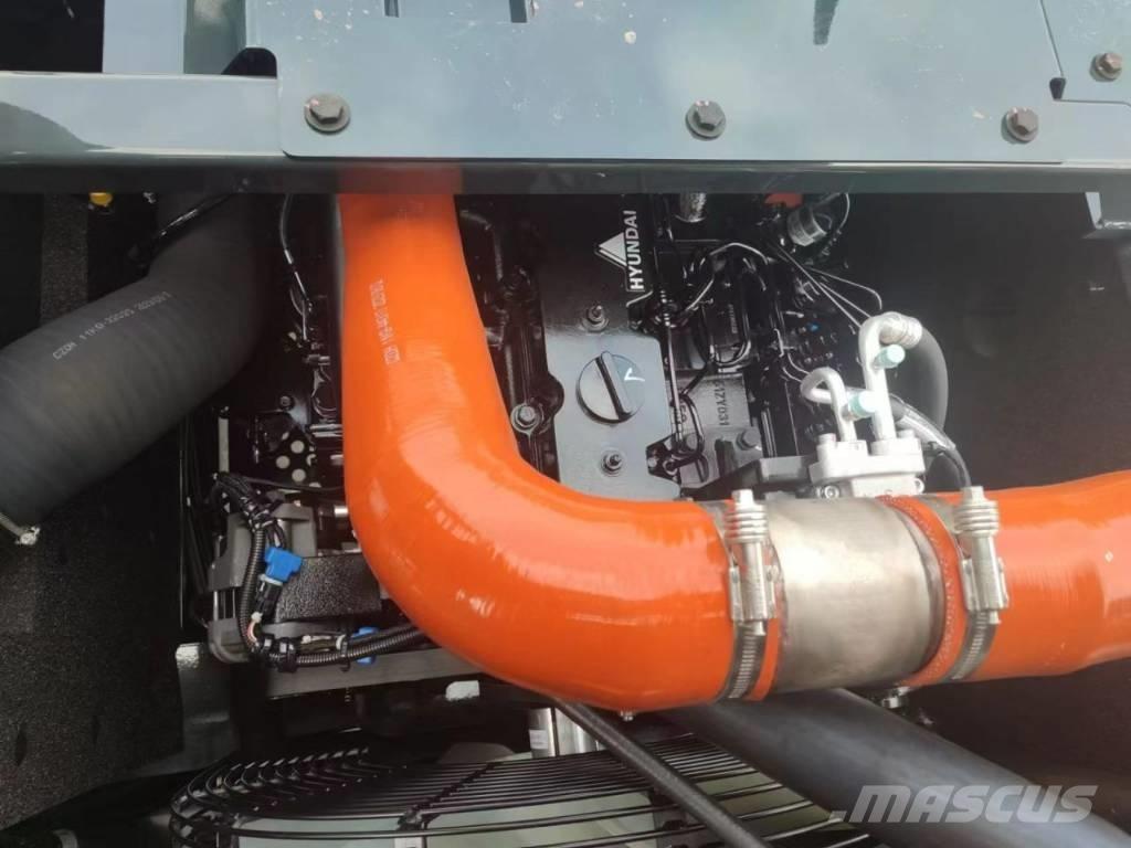 Hyundi HX300 Vikšriniai ekskavatoriai