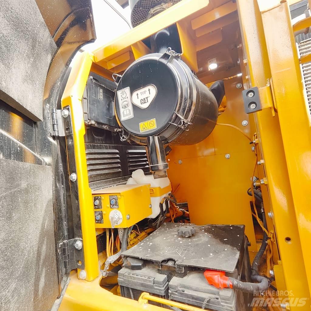 CAT 320D Vikšriniai ekskavatoriai