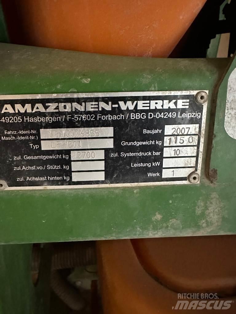 Amazone UF1201 Įmontuoti purkštuvai