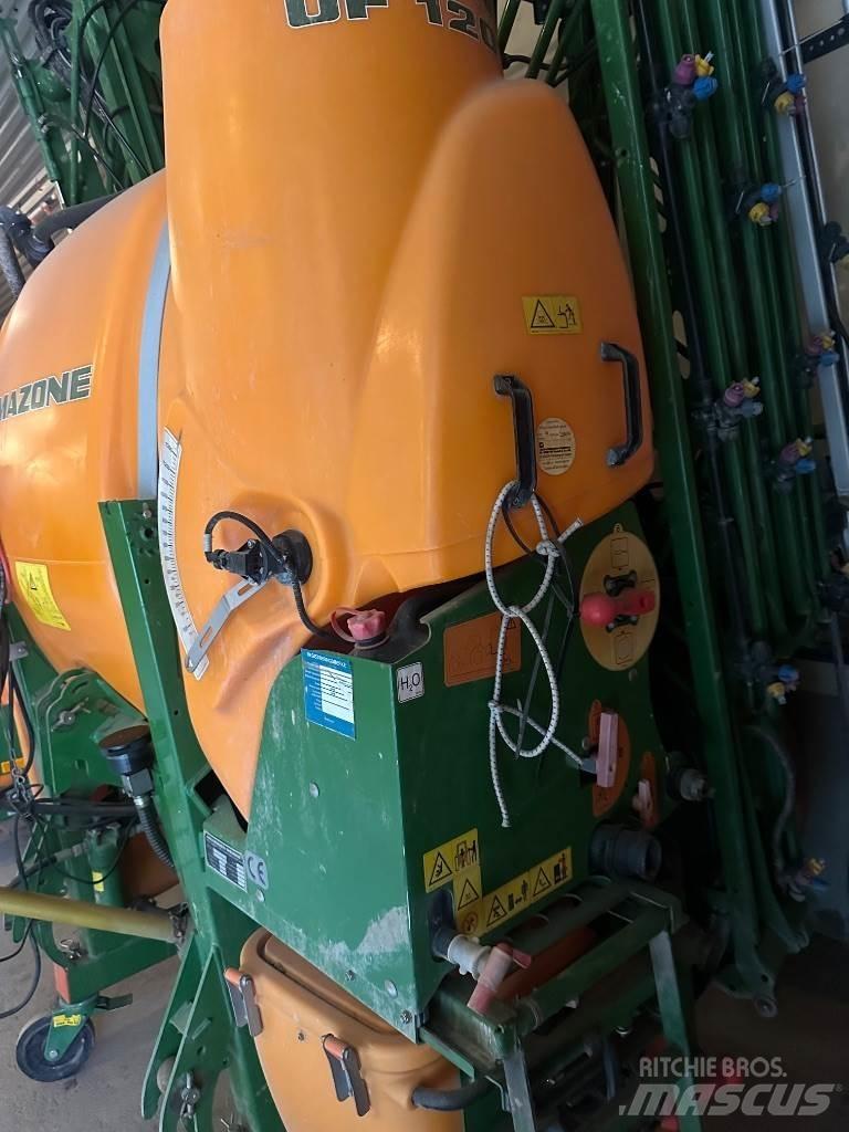 Amazone UF1201 Įmontuoti purkštuvai