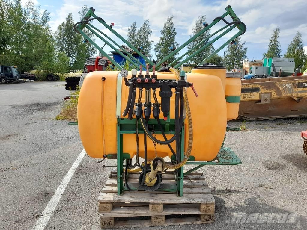 Junkkari 3/700/12 Įmontuoti purkštuvai