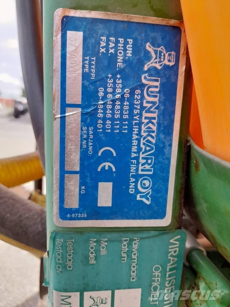 Junkkari 3/700/12 Įmontuoti purkštuvai