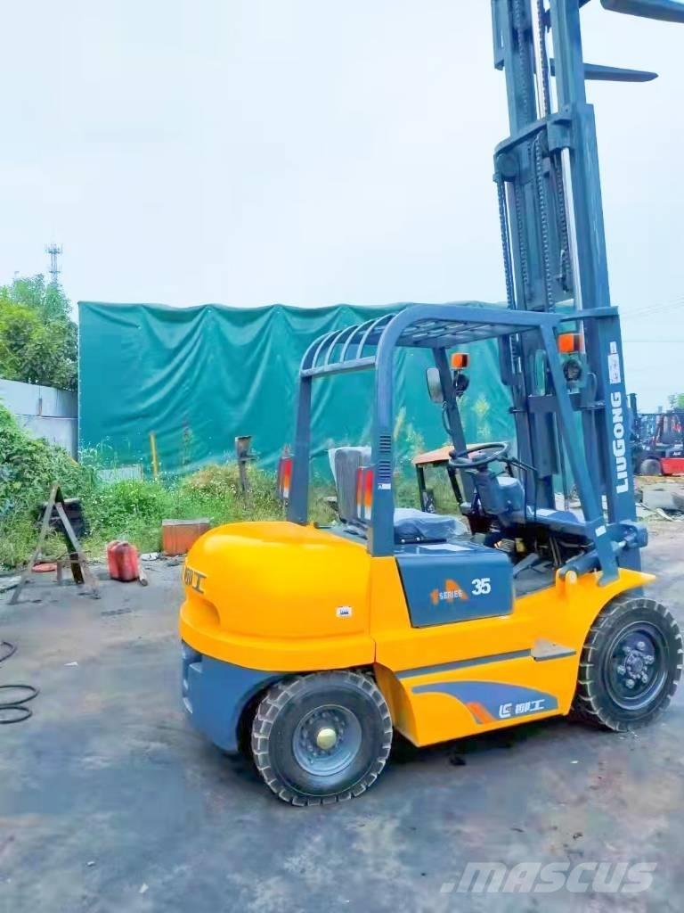 LiuGong CPC 35 Dyzeliniai krautuvai