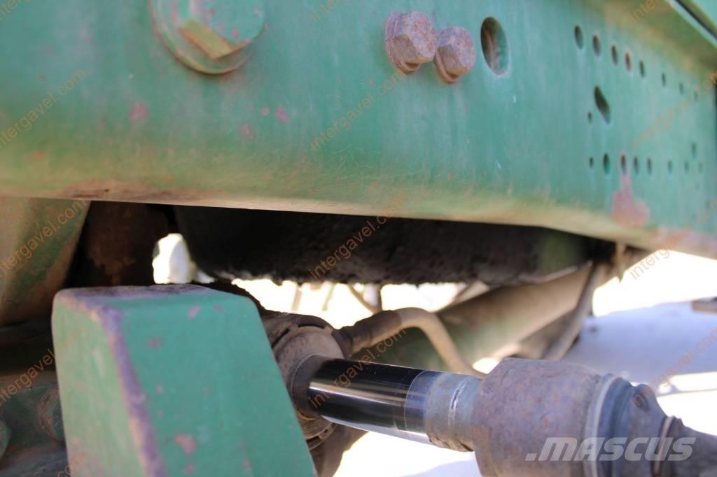 John Deere 6610 Traktoriai