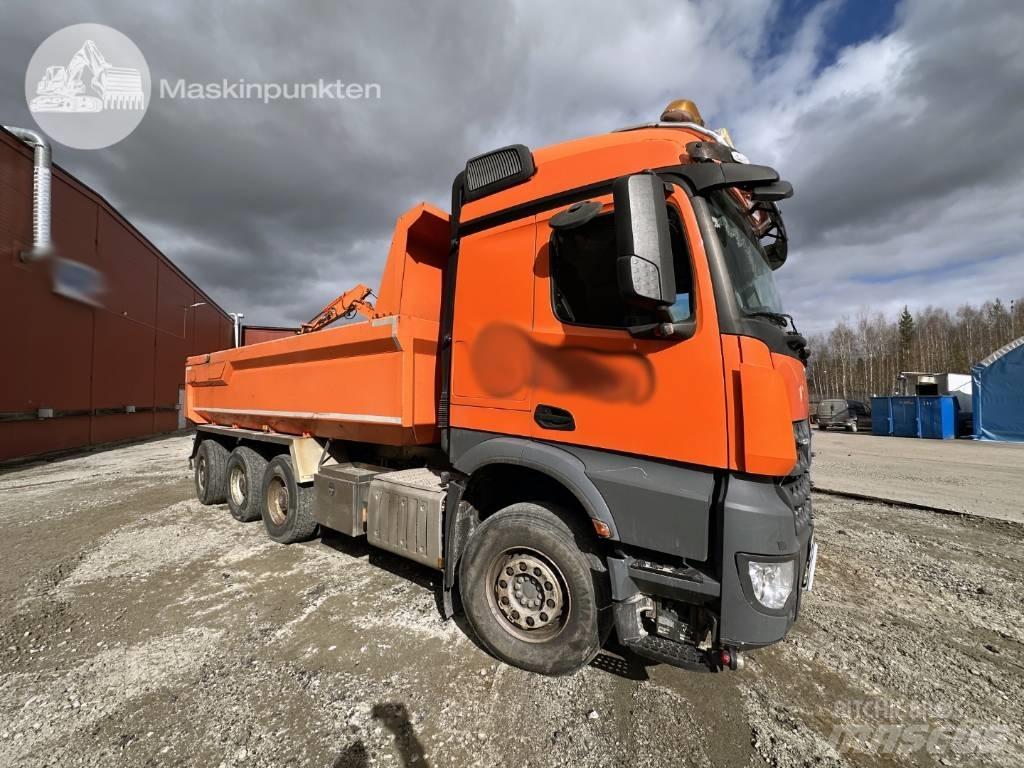 Mercedes-Benz Arocs Savivarčių priekabų vilkikai